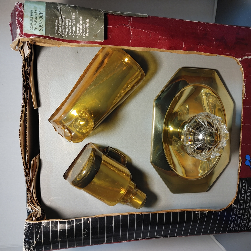 Vintage Price Pfister $olid Brass Tub & Shower Set ( New In Box ❗❗)